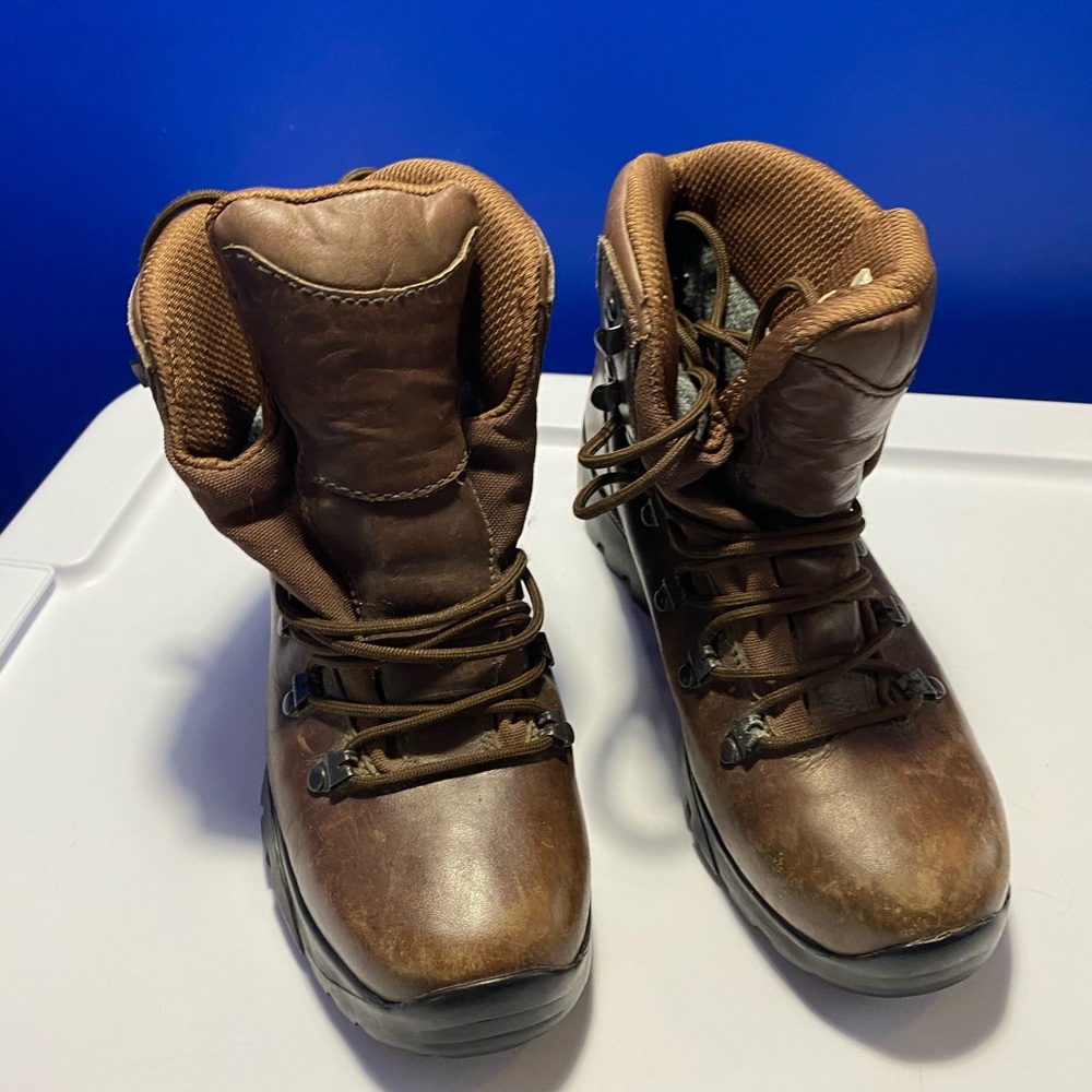 Merrell Ridge Gore-Tex Brown Leather Lace Up Hiking Boot Vibram Sole womens 7